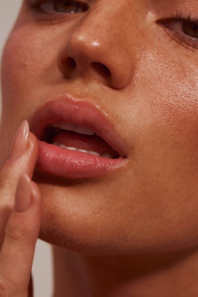 aesthetically beautifull lips