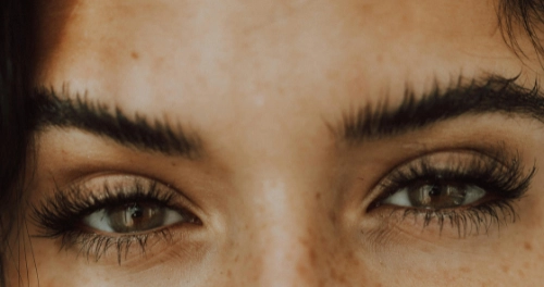 elegant eyes